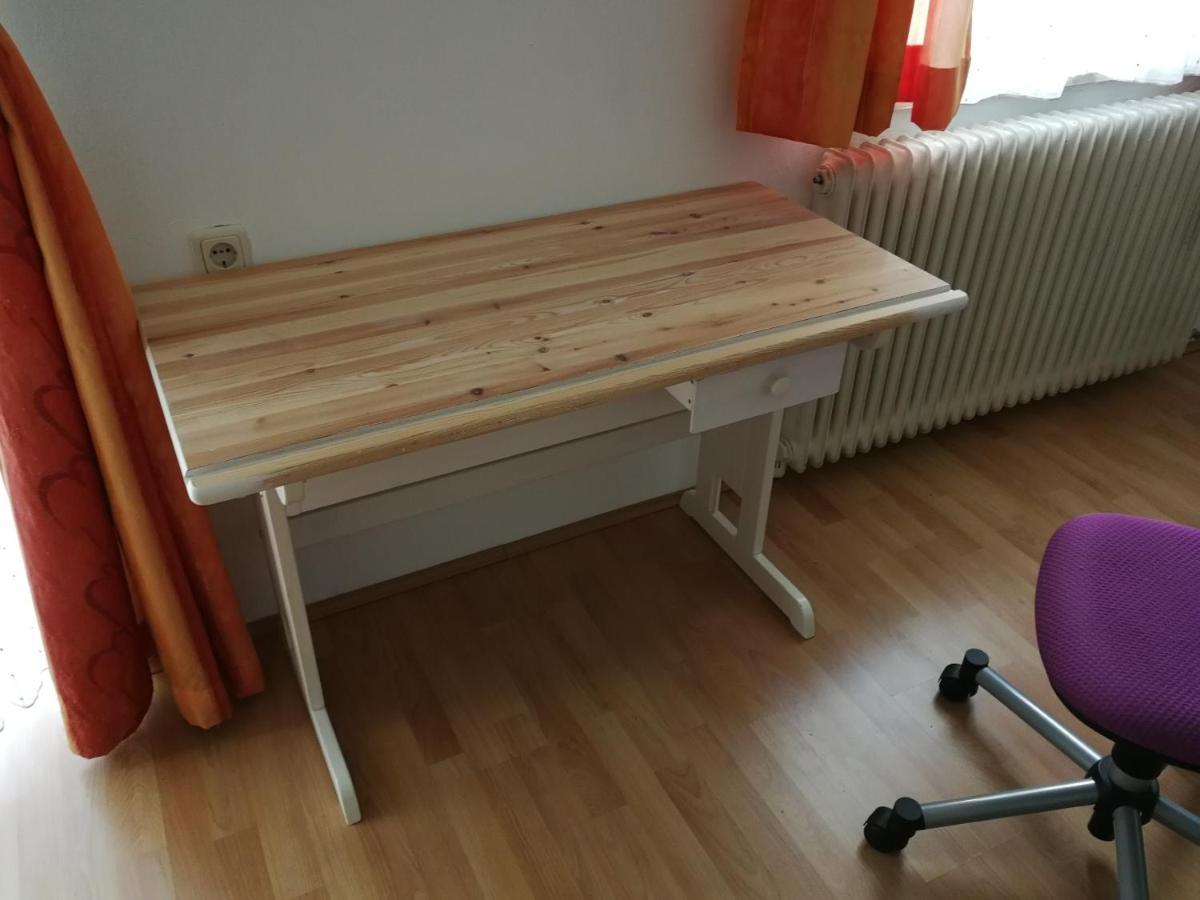 Doppelhaushaelfte Mit Garten *