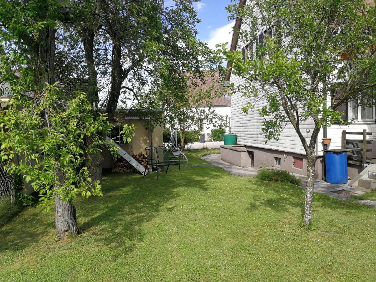 Doppelhaushaelfte Mit Garten Appartamento Linz